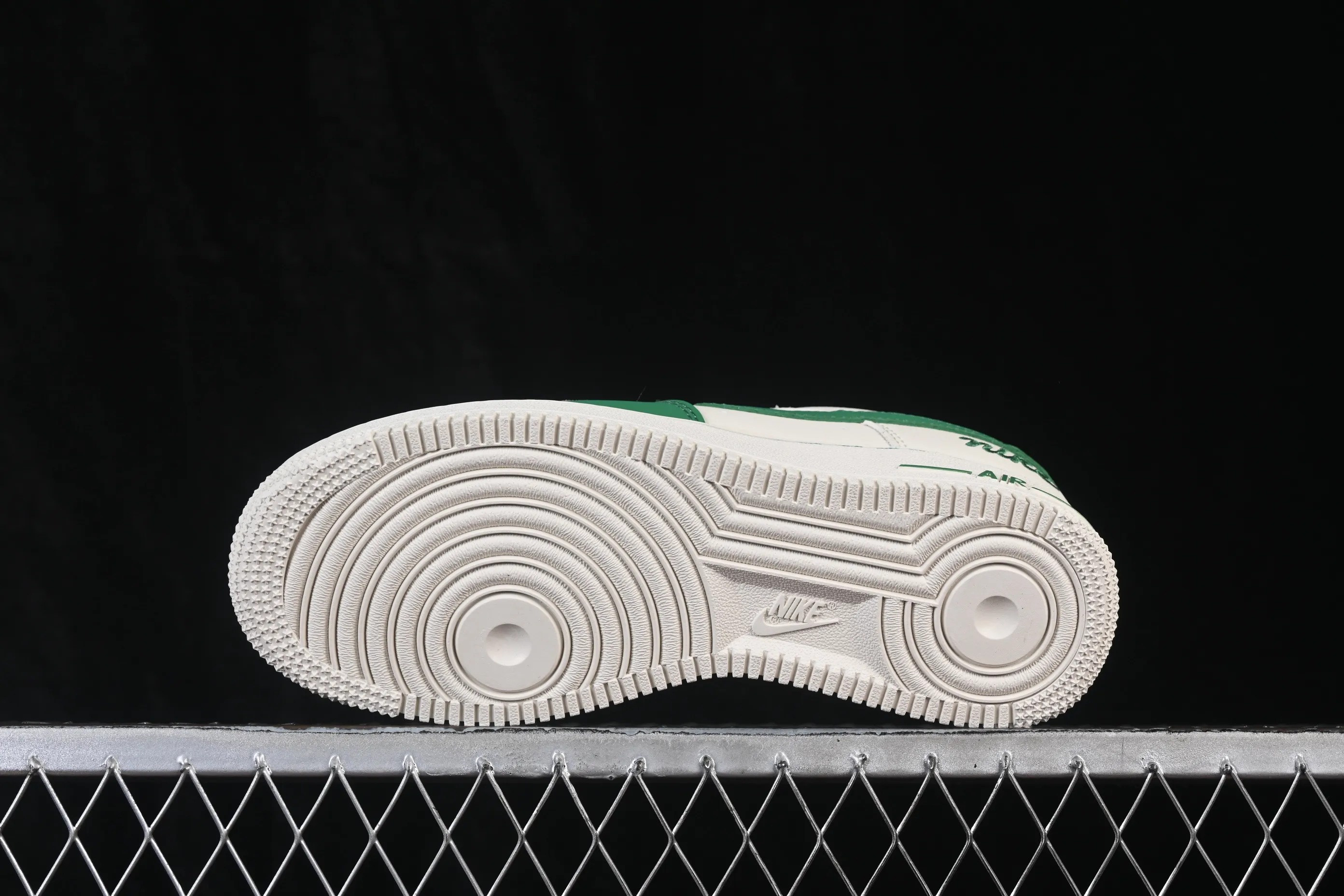 All categories Nk Air Force 1 Air Force series Nk Air Force 1 Low Air Force low-top Nike Air Force 1'07 Low Matcha milk green Air Force 1 low-top casual sneakers FV3694-111